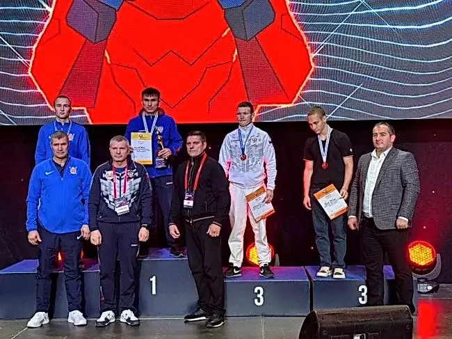 Чемпионат России по кикбоксингу - тренер клуба Алмаз стал серебряным призером Чемпионат России по кикбоксингу - тренер клуба Алмаз стал серебряным призером