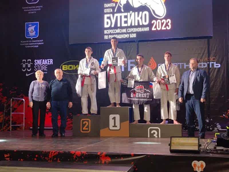 Всероссийский турнир по рукопашному бою класса А - среди бойцов Алмаз 2 чемпиона и 4 призера! Всероссийский турнир по рукопашному бою класса А - среди бойцов Алмаз 2 чемпиона и 4 призера!