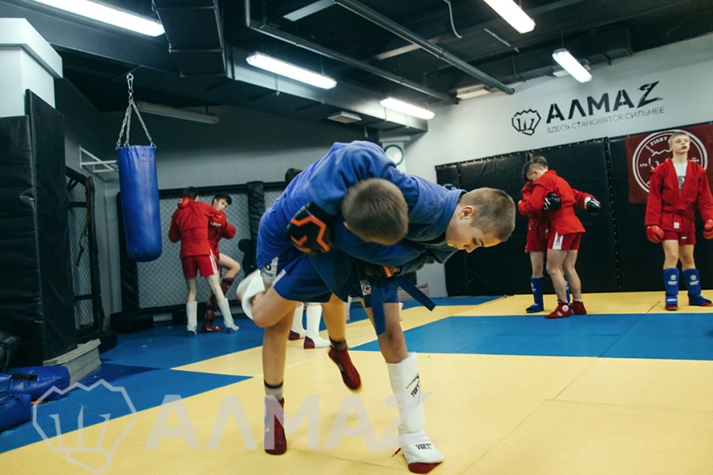 Секции спортивного и боевого самбо в Кудрово - клуб Алмаз Секции спортивного и боевого самбо в Кудрово - клуб Алмаз